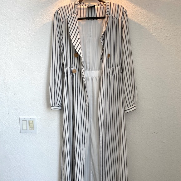 NIGHTWALKER Long Dress or Jacket, size medium, white and navy blue - Picture 1 of 11